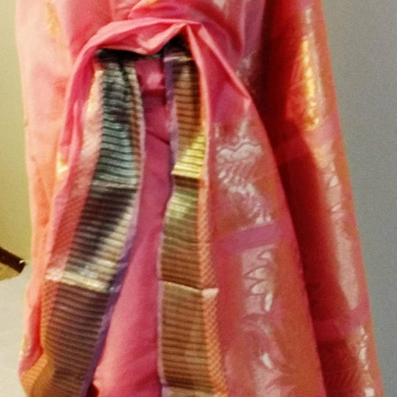 Beautiful Handloom Cotton Silk Saree with Blouse - Picture 4 of 4